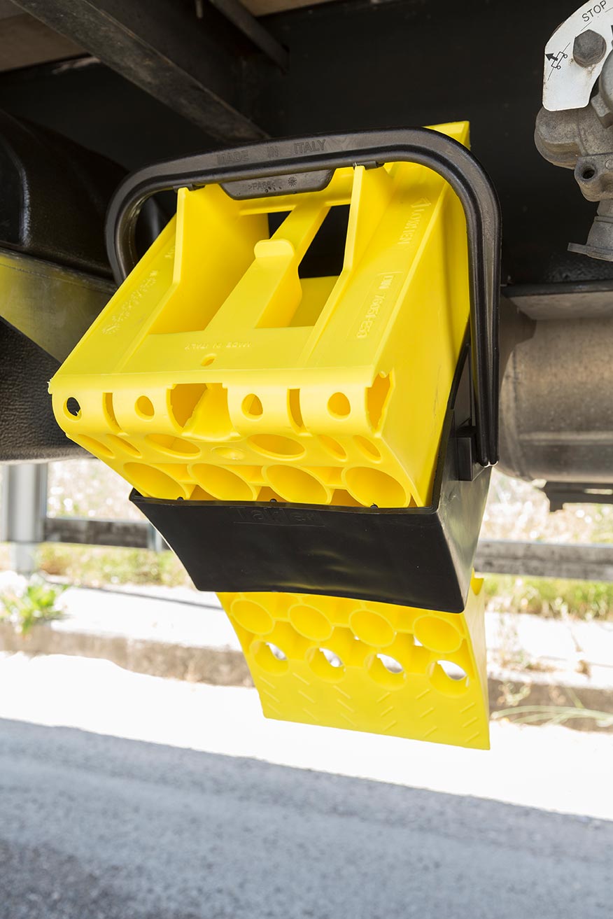Wheel Chocks & Holders Italtruck Ltd